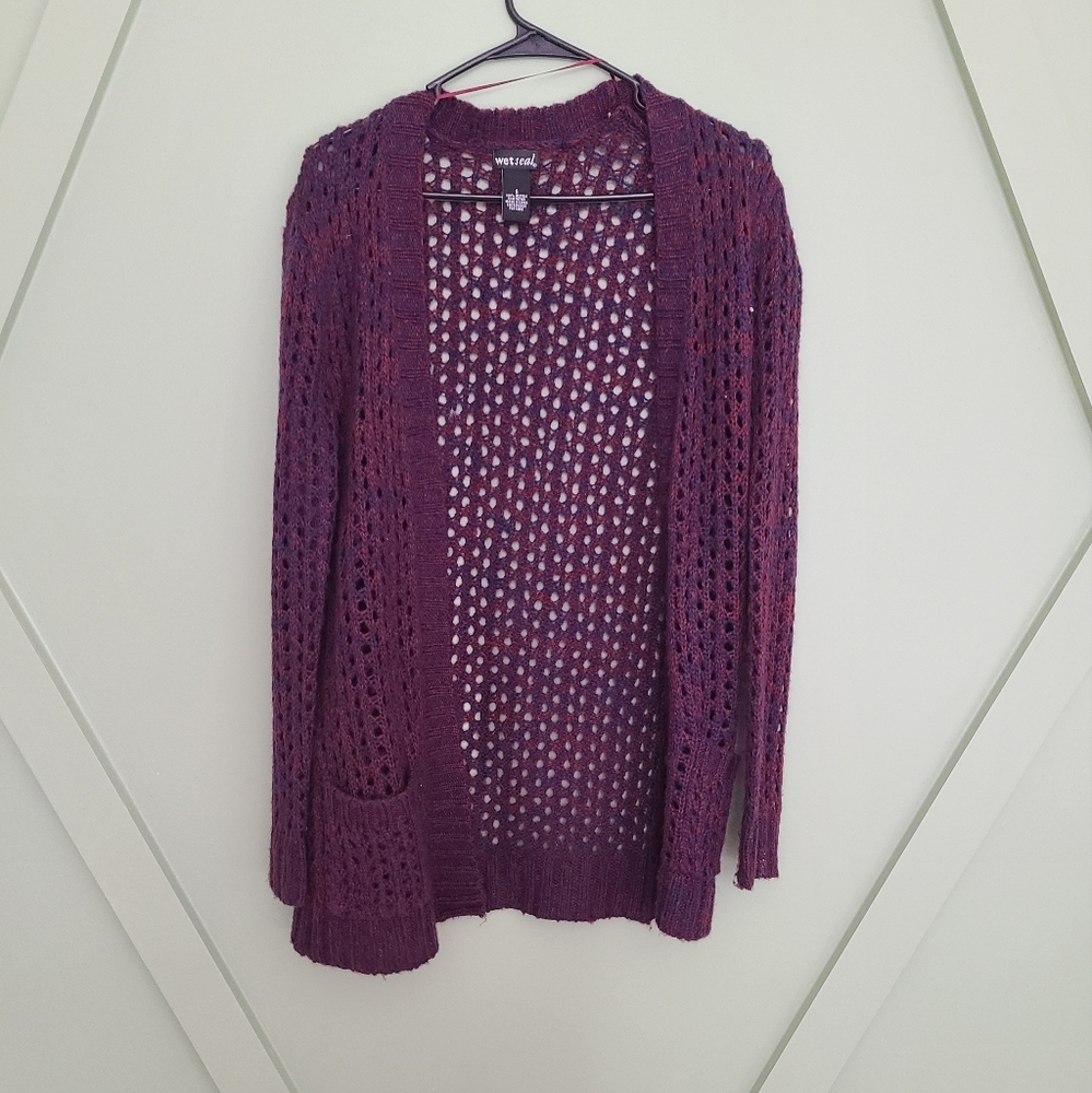 Purple and maroon knitted card again with front pockets.